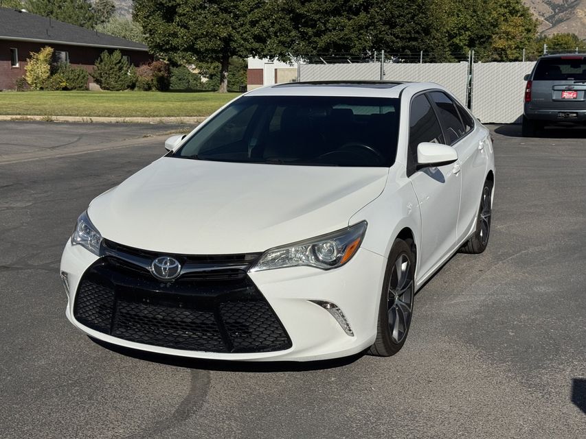 2015 Toyota Camry — XSE, photo 1 of 14