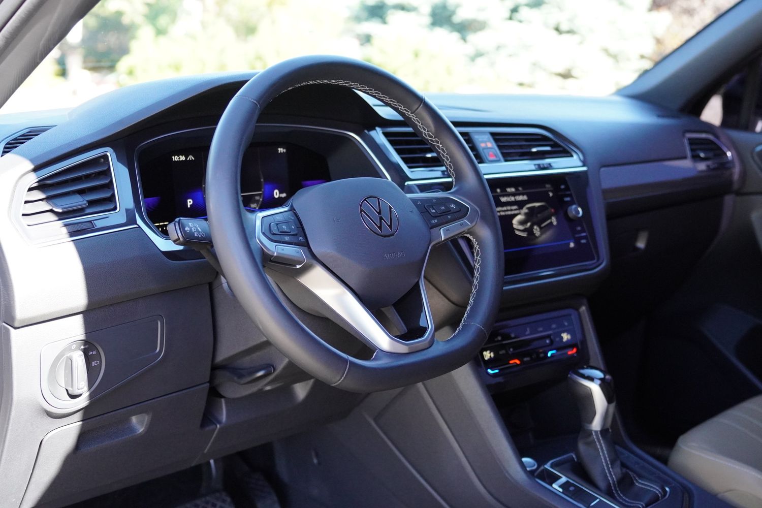 2022 Volkswagen Tiguan SE photo 9