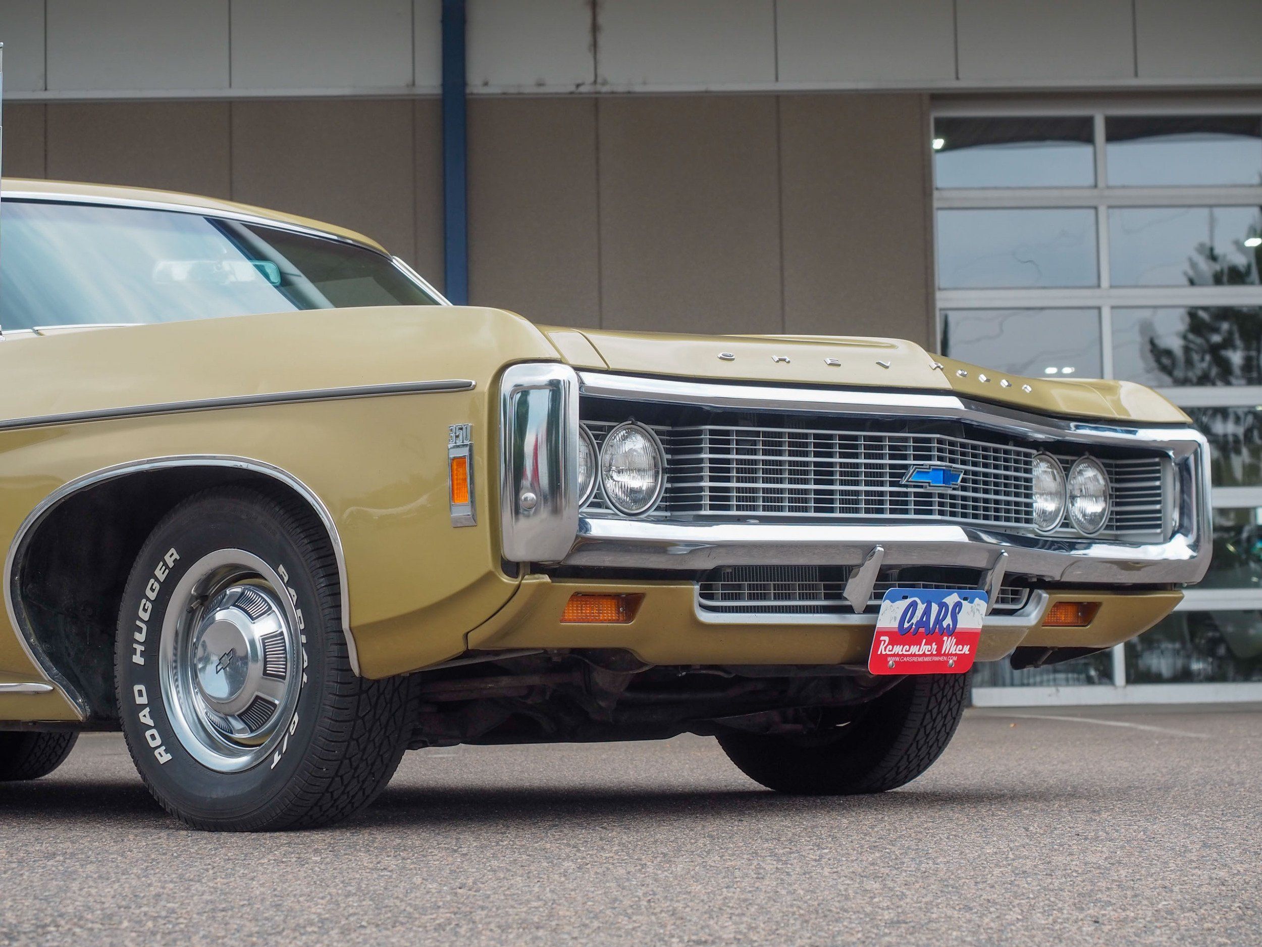 1969 Chevrolet Impala Gold 350