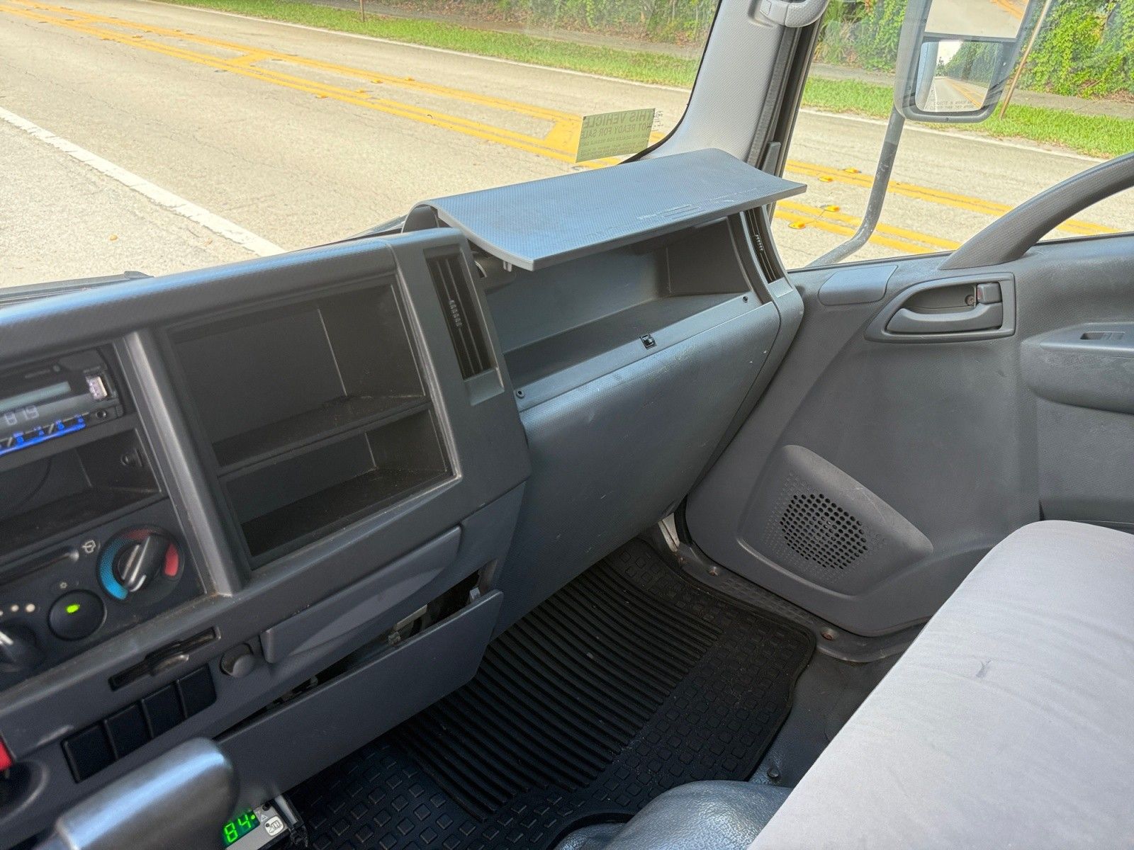 2013 Isuzu NPR - Photo 15
