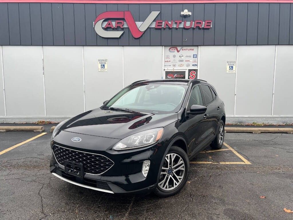 2020 Ford Escape SEL's photo