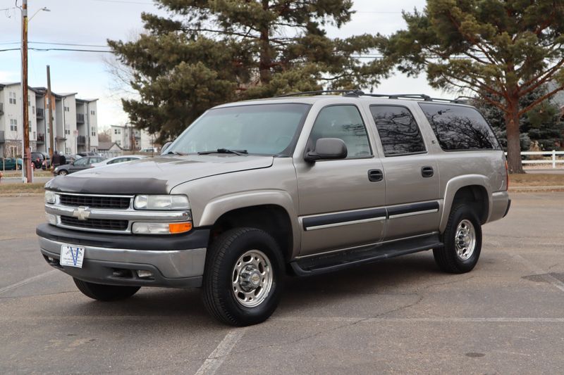 2001 Chevrolet Suburban Photos