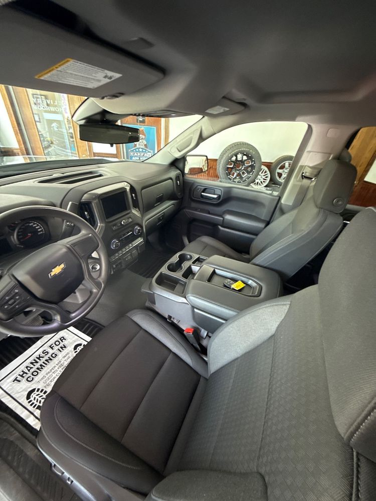 2024 Chevrolet Silverado 1500 Custom photo 14