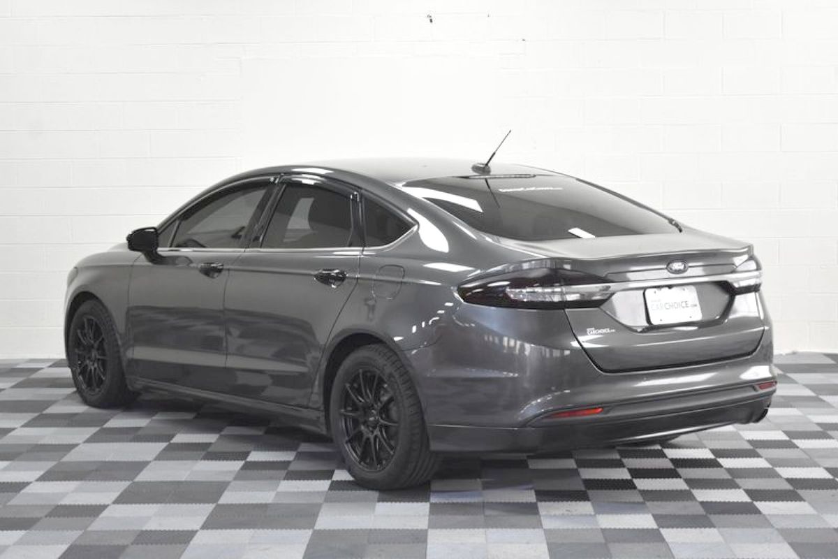2017 Ford Fusion Hybrid SE