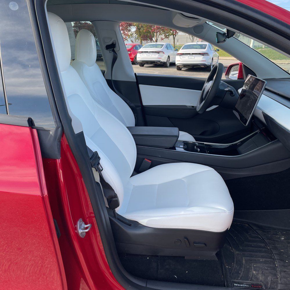 2020 Tesla Model Y 8