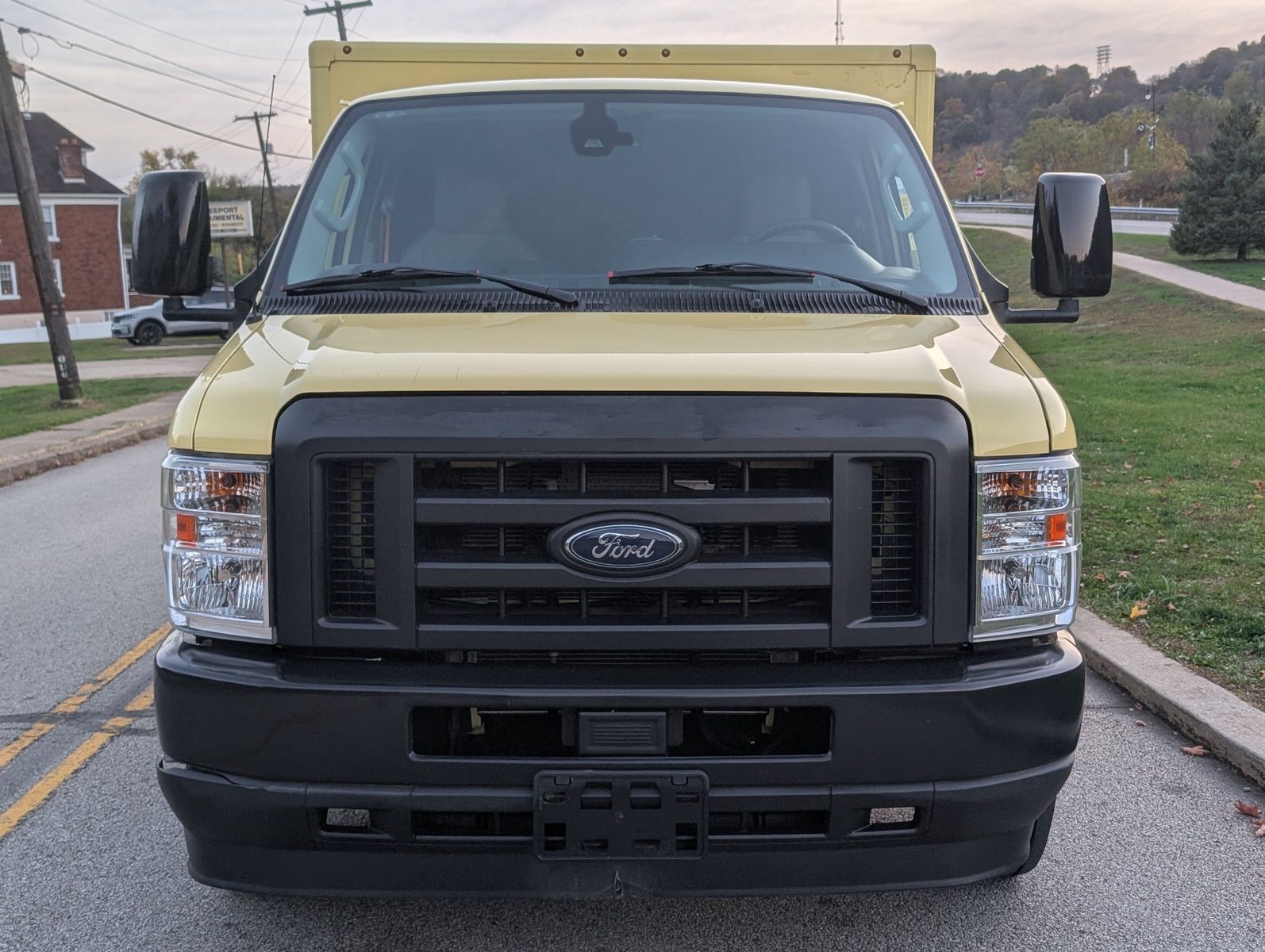 2022 Ford E-Series Chassis 12