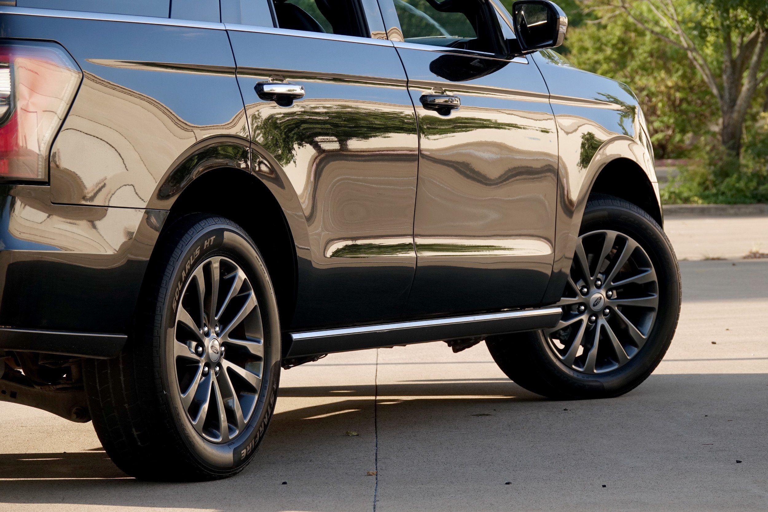 2020 Ford Expedition Limited photo 34