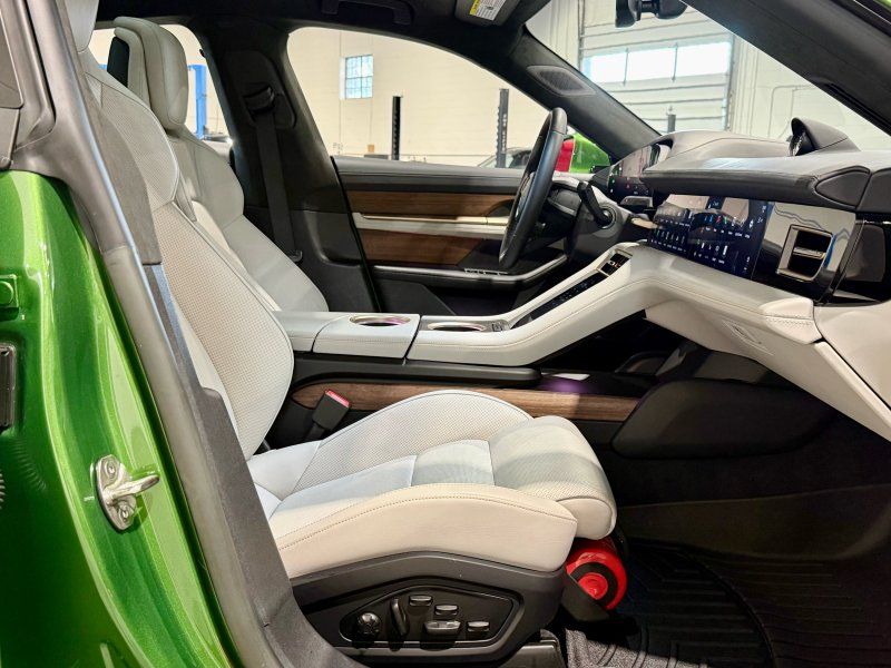2022 Porsche Taycan Turbo S, photo 18