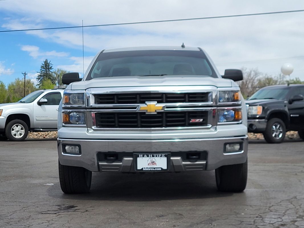 View vehicle photo 6