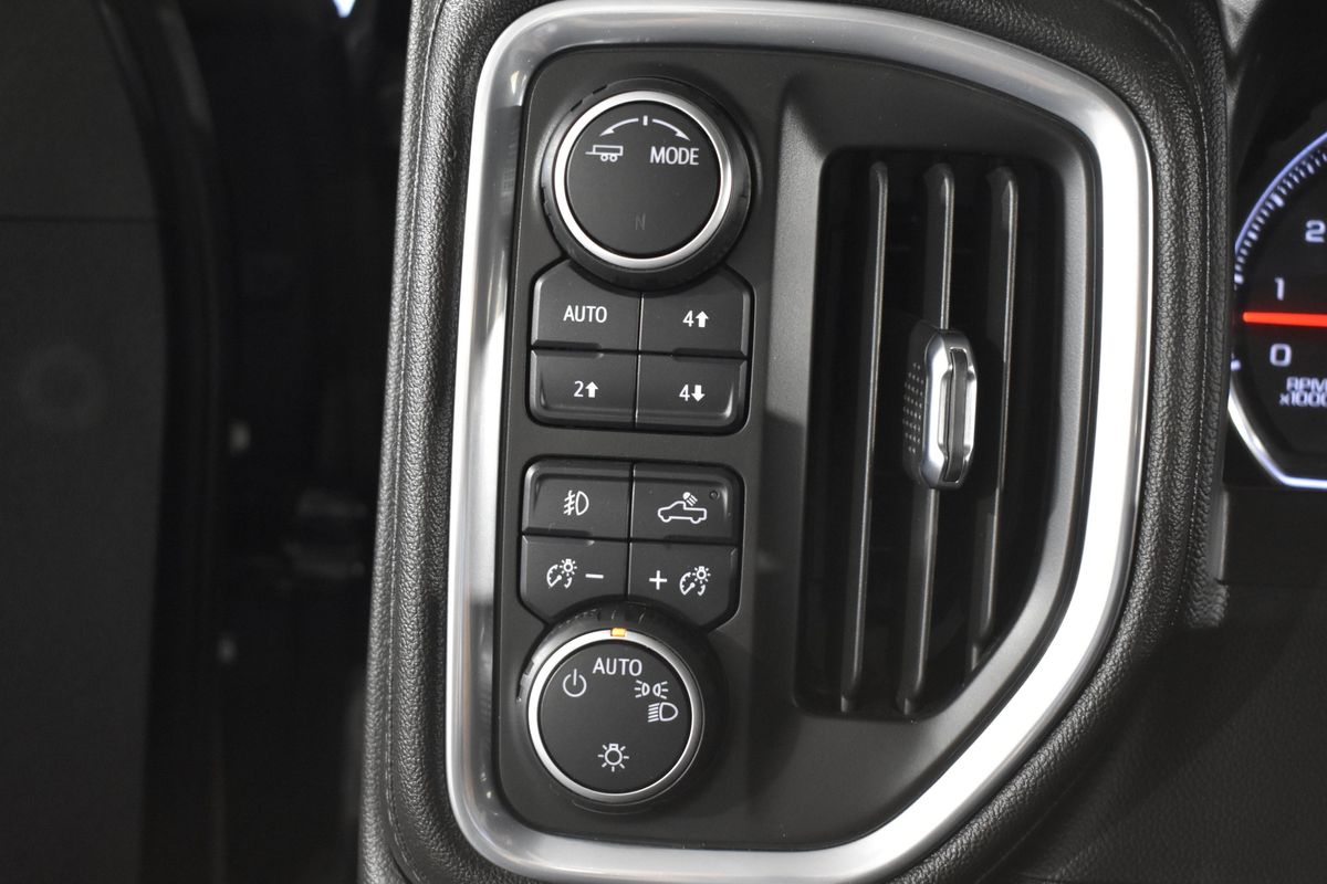 2021 Chevrolet Silverado 1500 4WD Crew Cab Short Bed RST