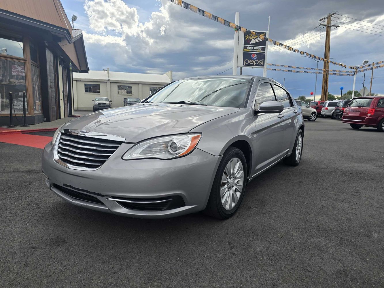 2014 Chrysler 200 LX's photo