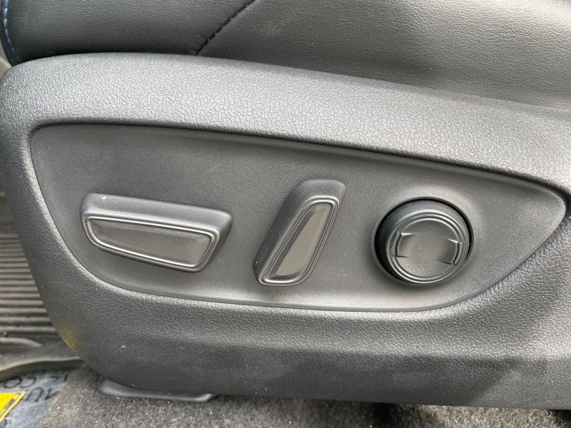 2023 Toyota RAV4 XSE - Photo 20