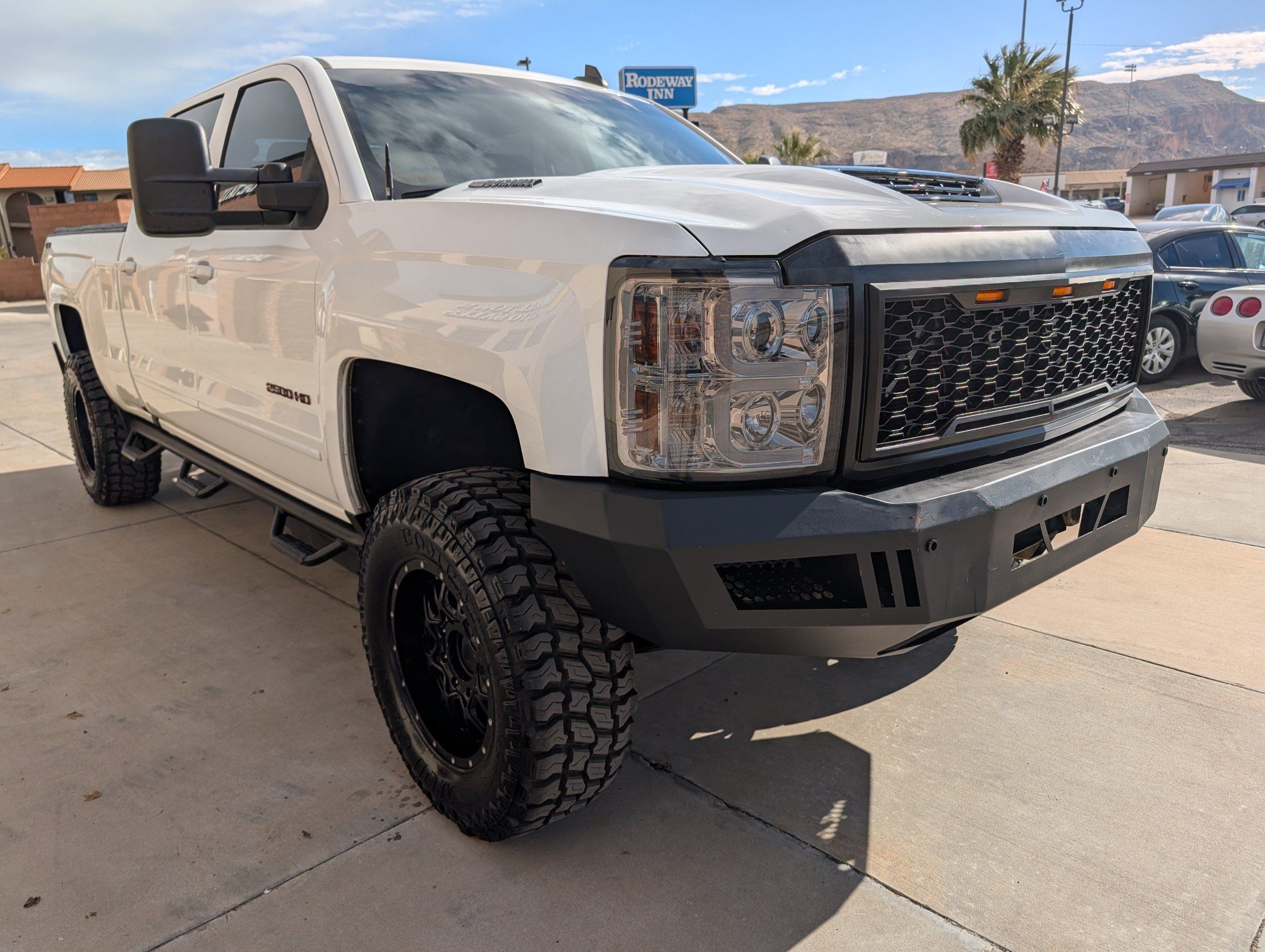 2018 Chevrolet Silverado 2500HD LT - Photo 7