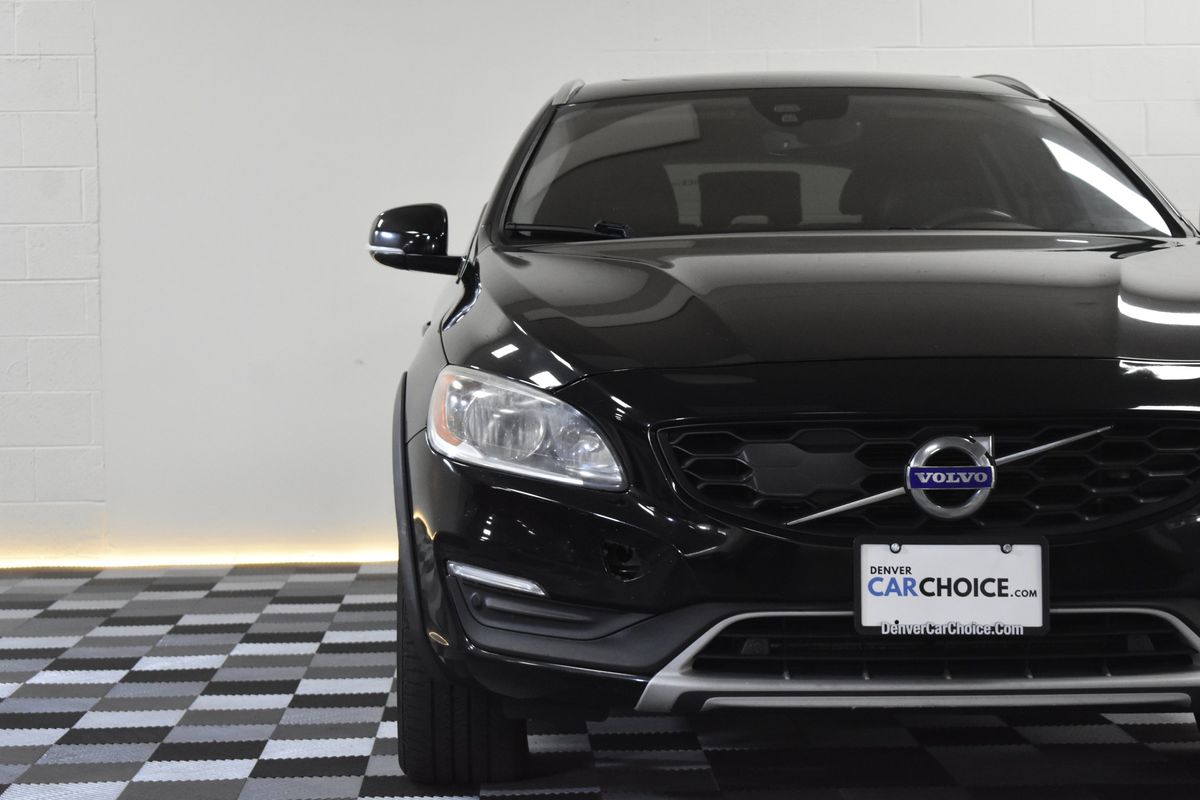 2018 Volvo V60 Cross Country T5