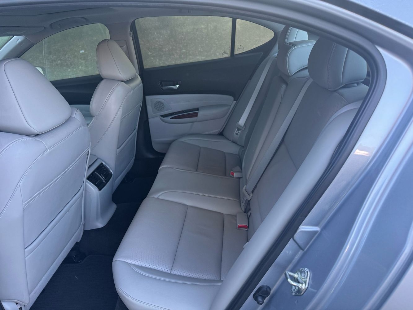 2015 Acura TLX Technology photo 28