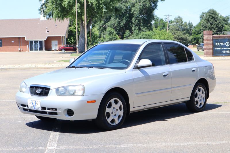 2002 Hyundai Elantra Photos