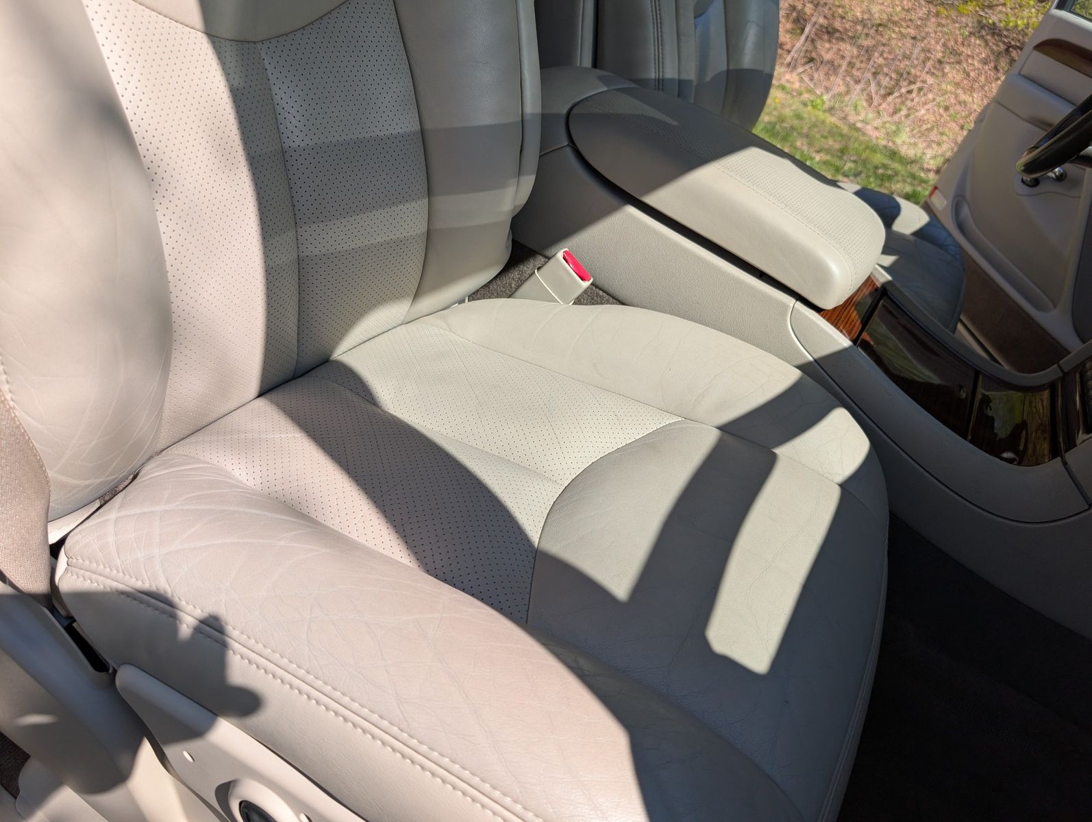2004 Cadillac Escalade ESV 52