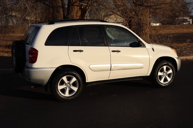 2005 Toyota RAV4 | Victory Motors of Colorado