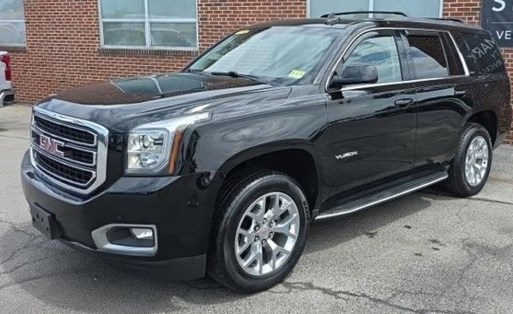 2017 GMC Yukon 4WD SLE's photo