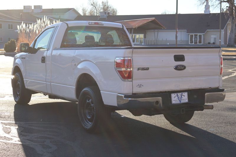 イギリスSuperfast製　6番　FORD PICK-UP World's largest pickup truck: International CXT 6 door