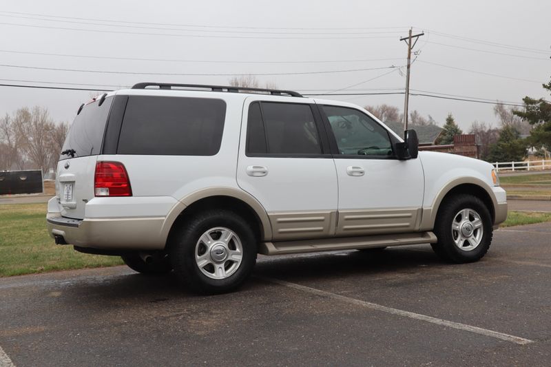 2005 Ford Expedition Photos