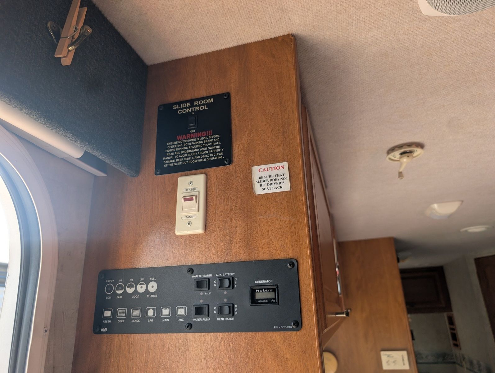 2004 Ford E-Series Chassis 113