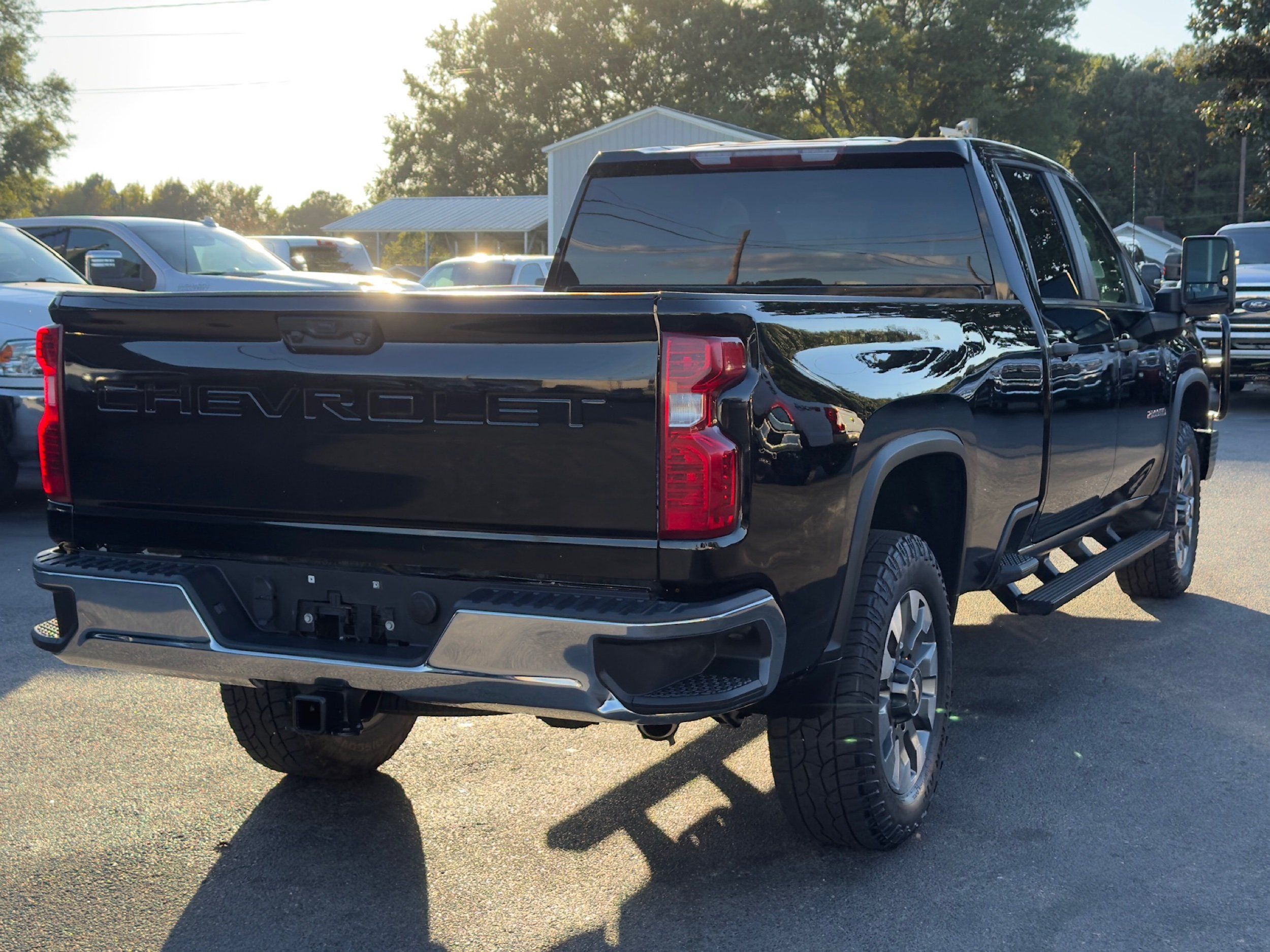 2022 Chevrolet Silverado 2500HD Custom photo 2