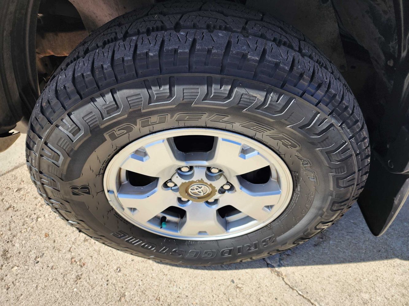 2005 Toyota Tacoma Base photo 18