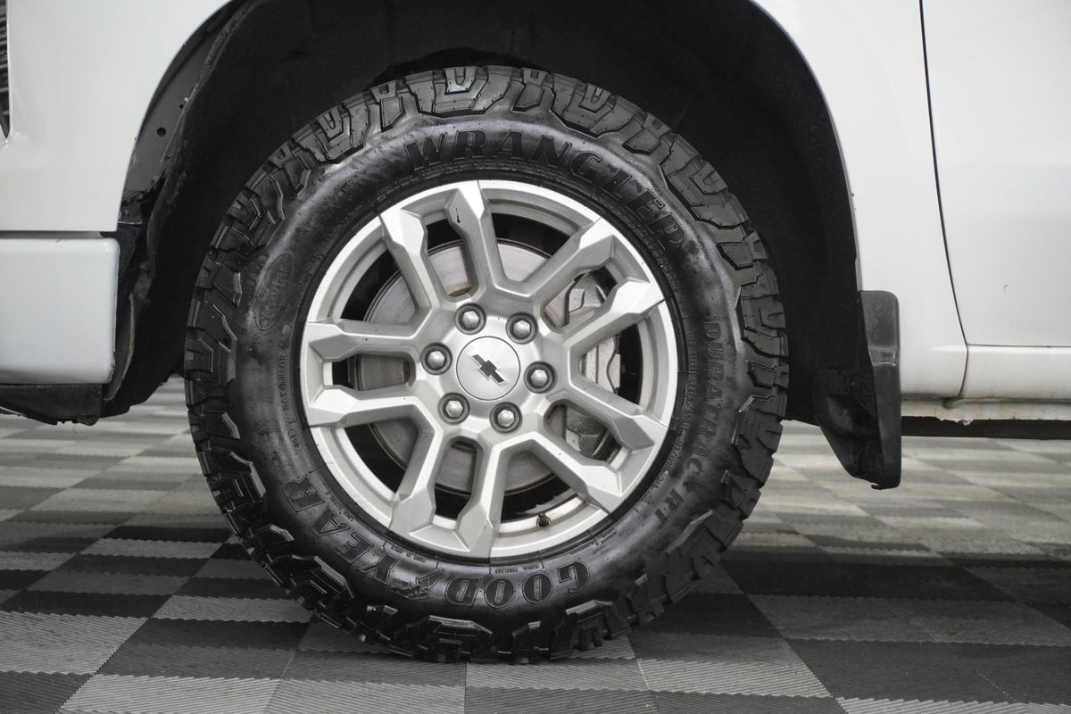 2022 Chevrolet Silverado 1500 4WD Crew Cab Short Bed RST