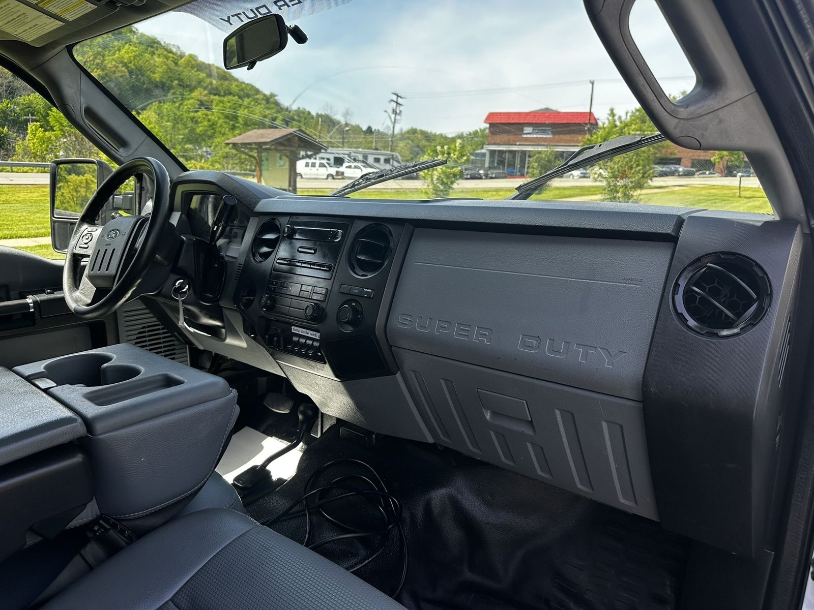2014 Ford F-550 Chassis 48