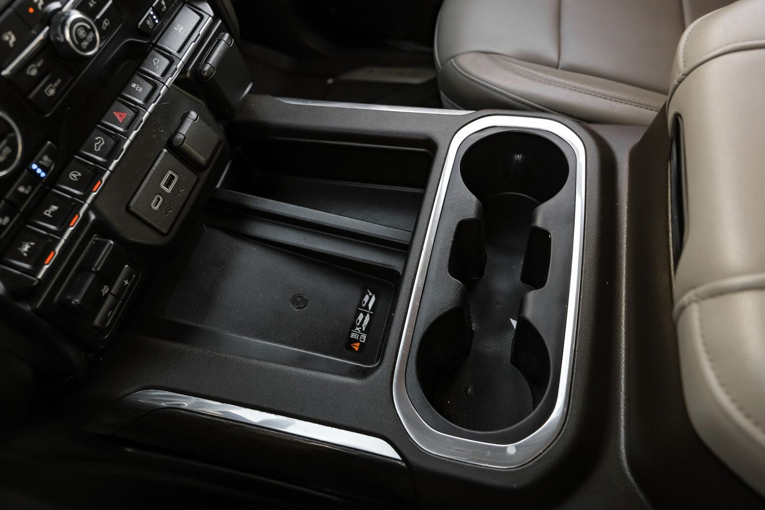 2019 Chevrolet Silverado LTZ photo 18