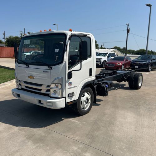 2025 Ford F-750 SuperCab photo 30