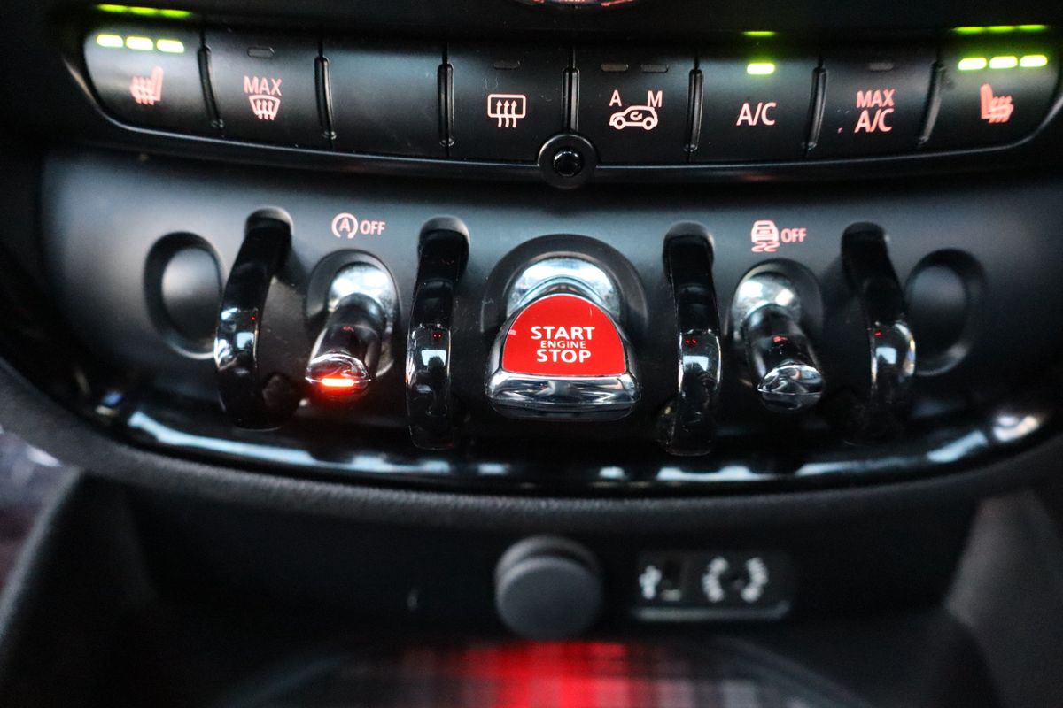 2017 MINI Clubman Cooper