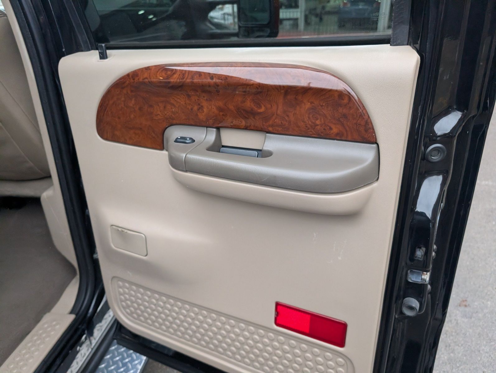 2004 Ford F-350 Super Duty 205