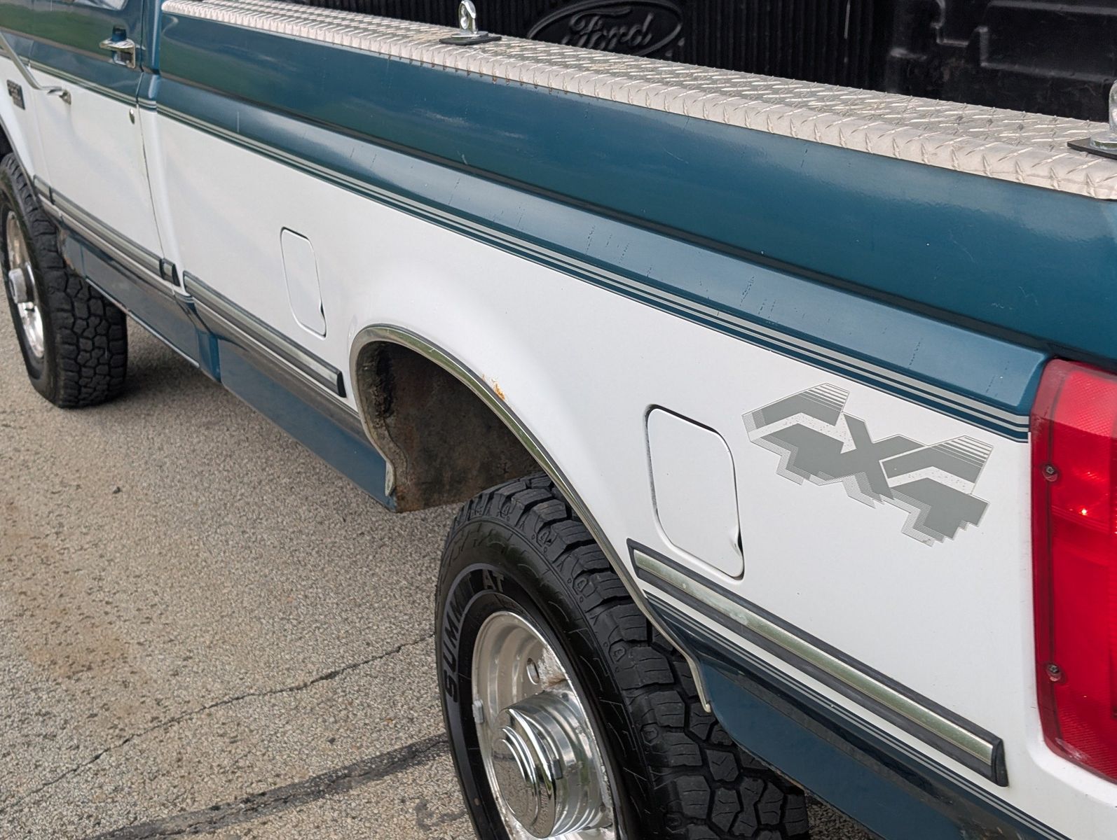 1995 Ford F-250 42