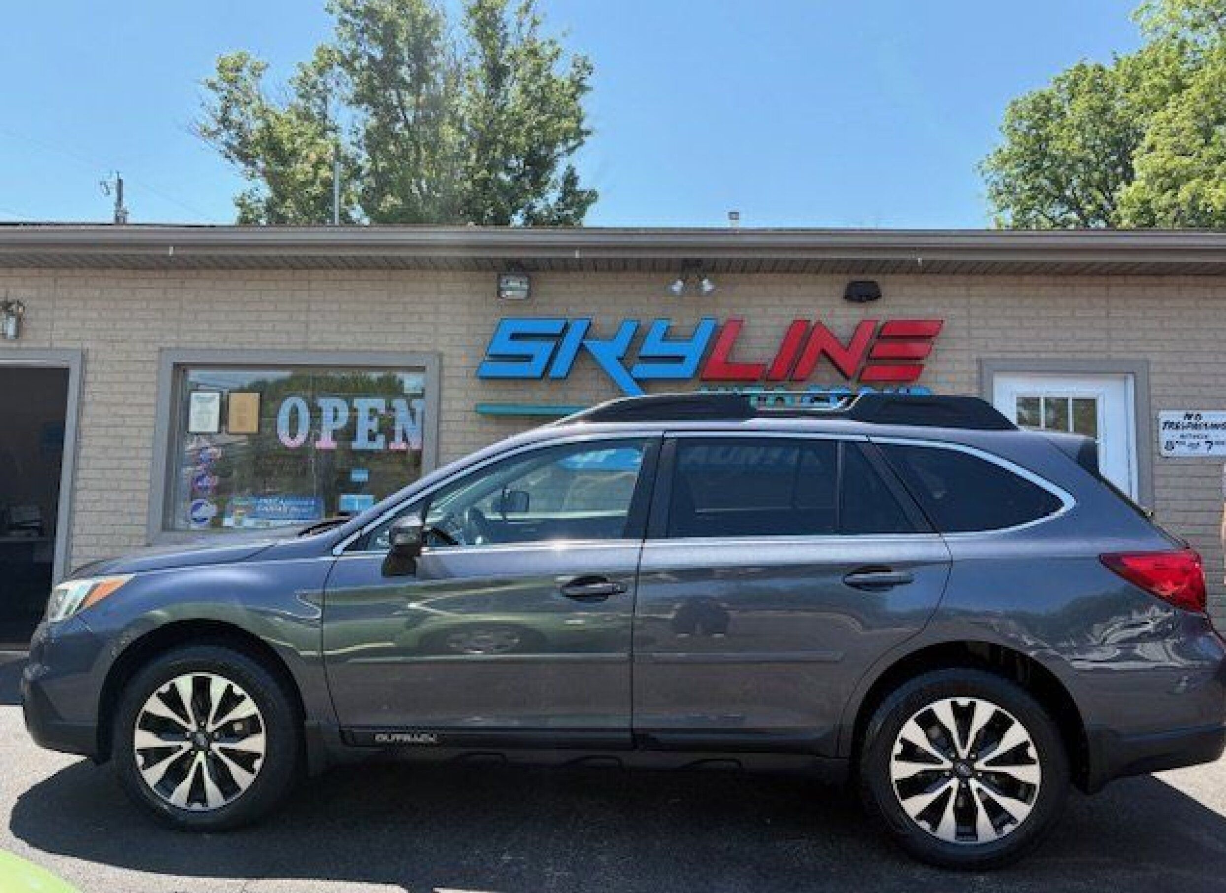 2017 Subaru Outback 2.5i Limited's photo