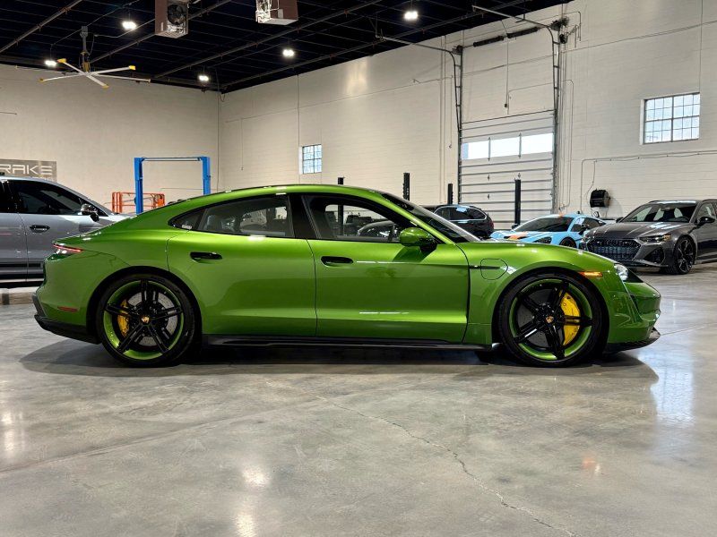 2022 Porsche Taycan Turbo S, photo 6