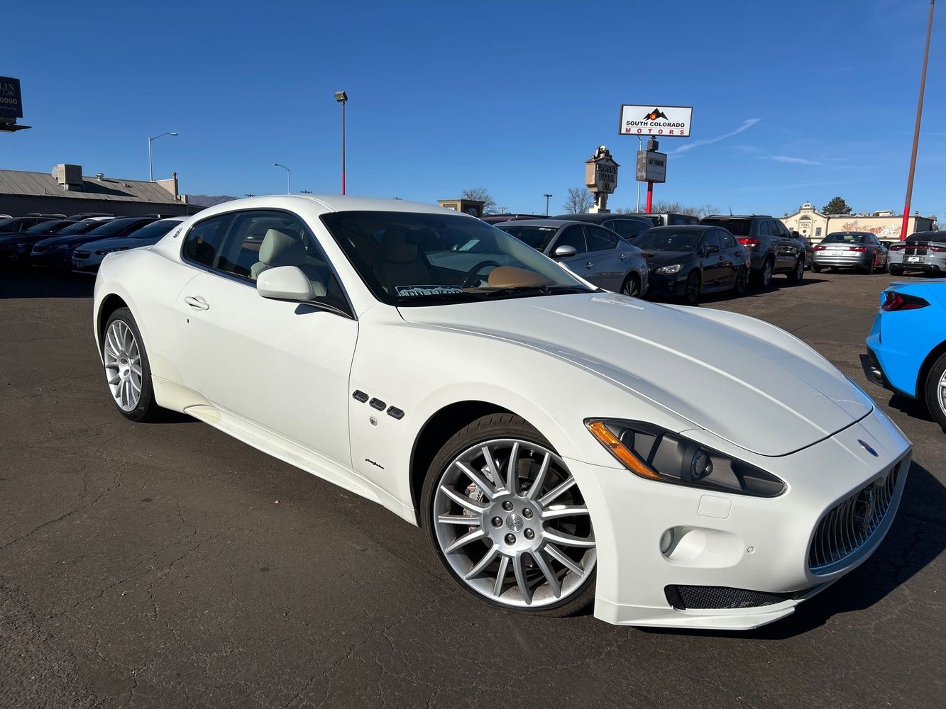 Maserati GranTurismo's photo