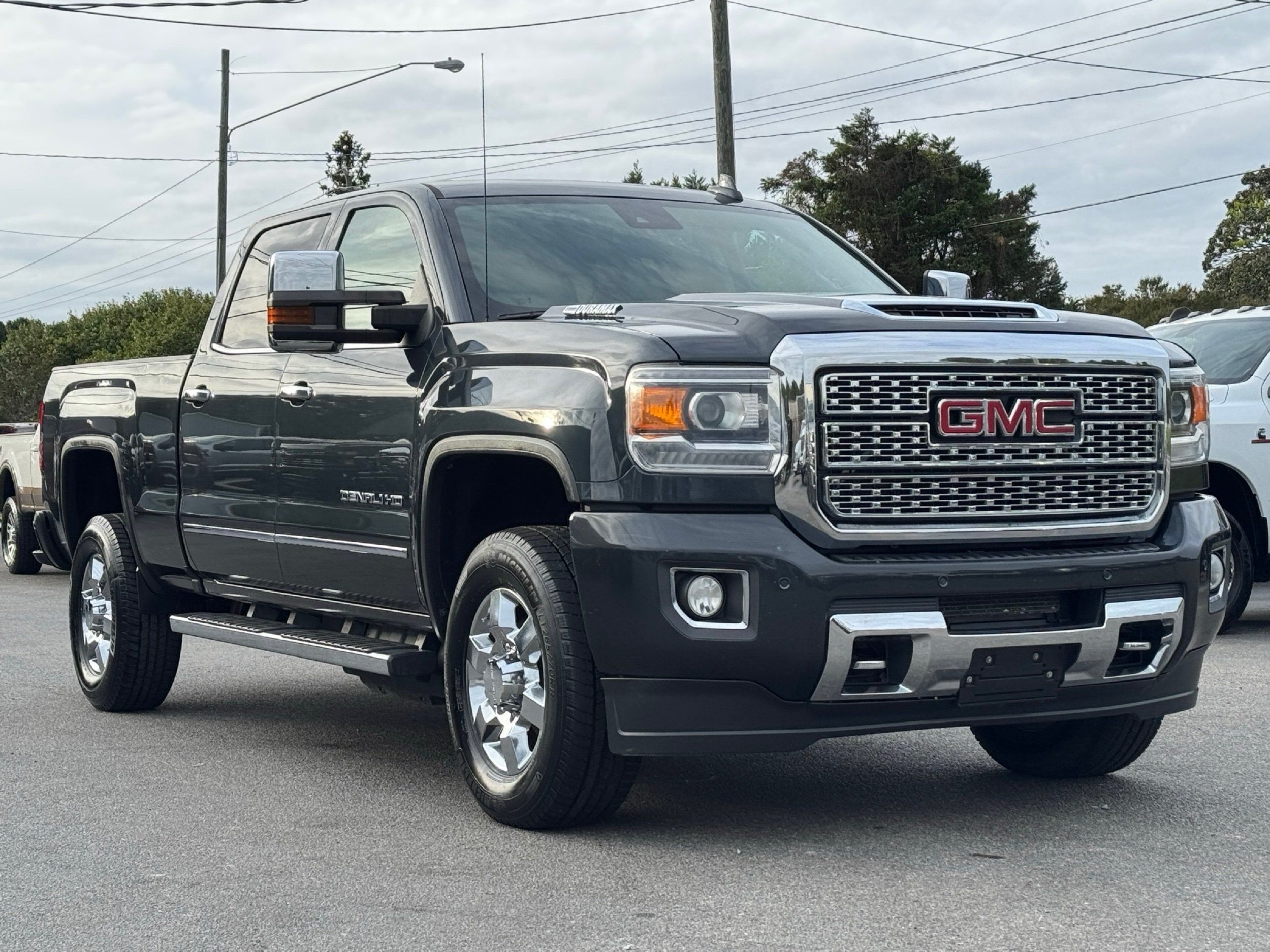 2018 Gmc Sierra Denali photo 2