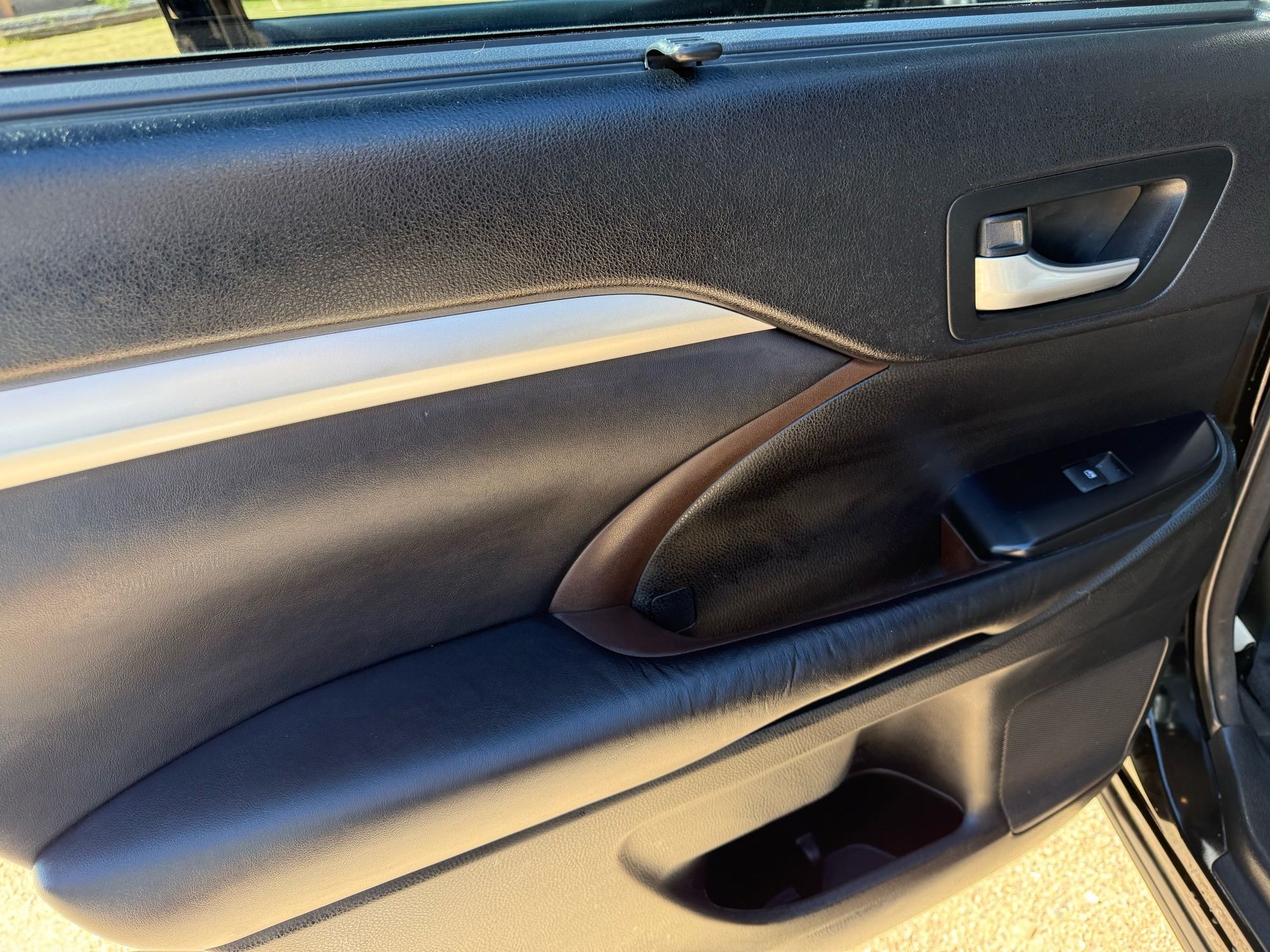2015 Toyota Highlander XLE photo 11