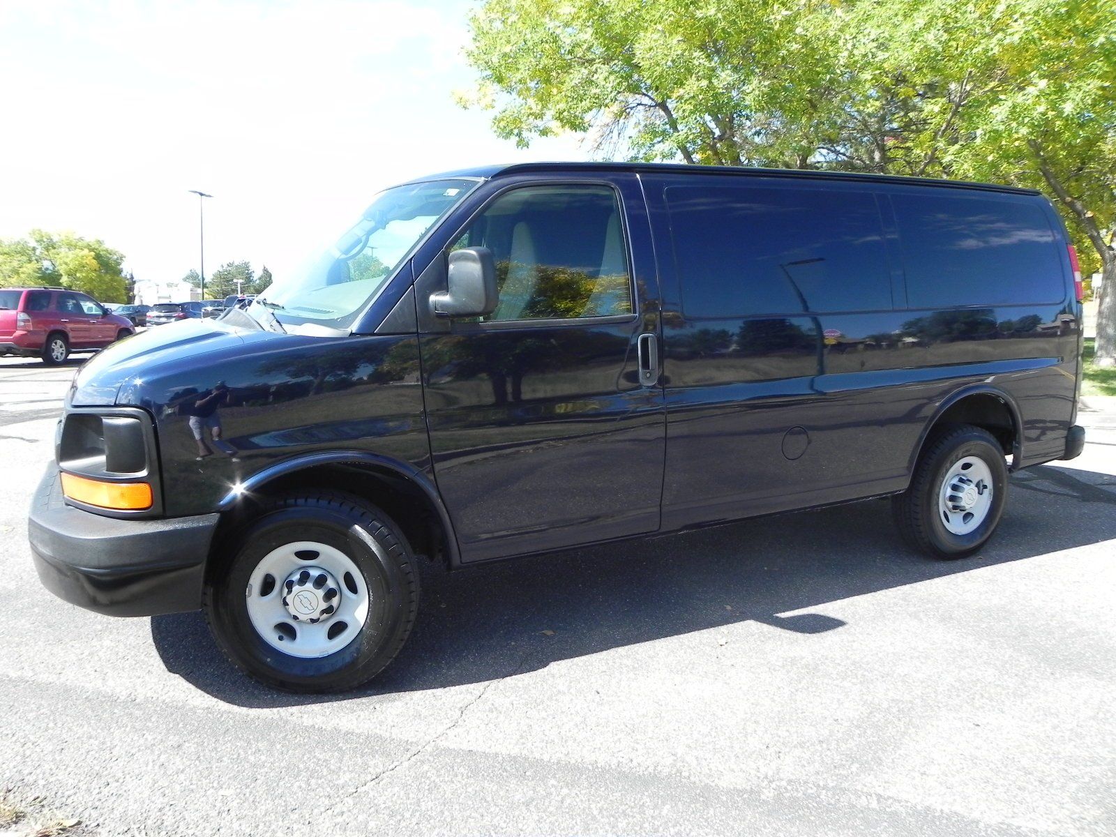2014 Chevrolet Express Cargo 2500 photo 3