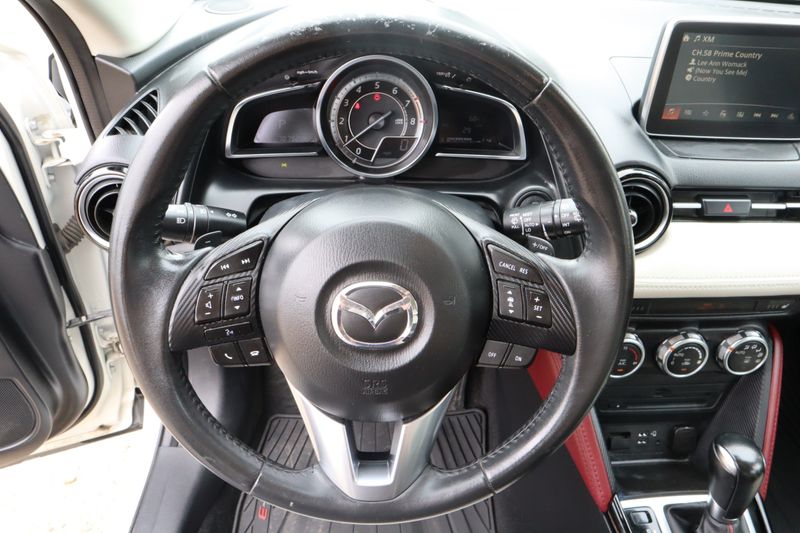 だ。ページ 2016 - 2023 MAZDA CX-9 REAR LEFT SIDE INTERIOR DOOR PANEL TRIM