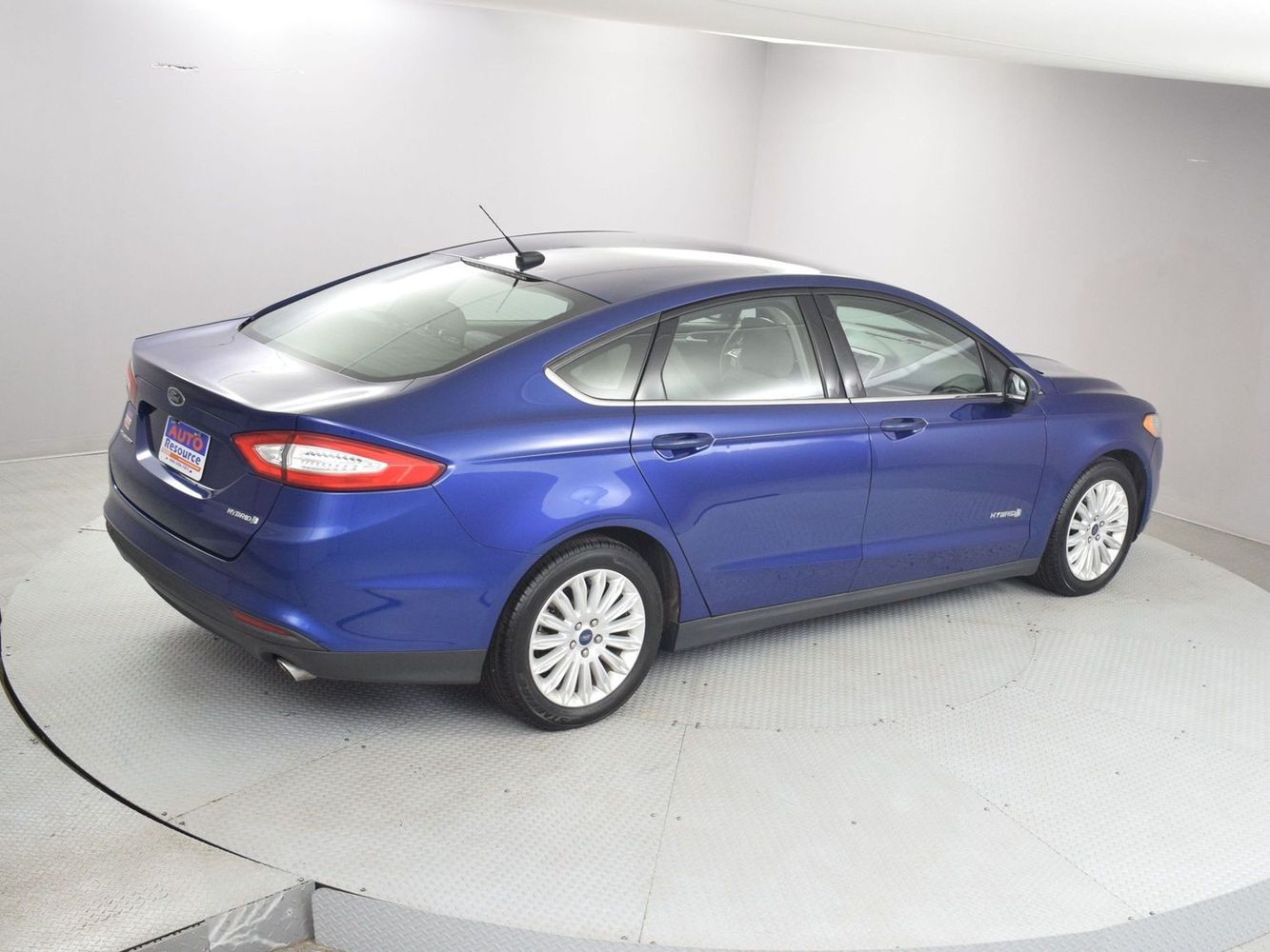 2016 Ford Fusion Hybrid S photo 9