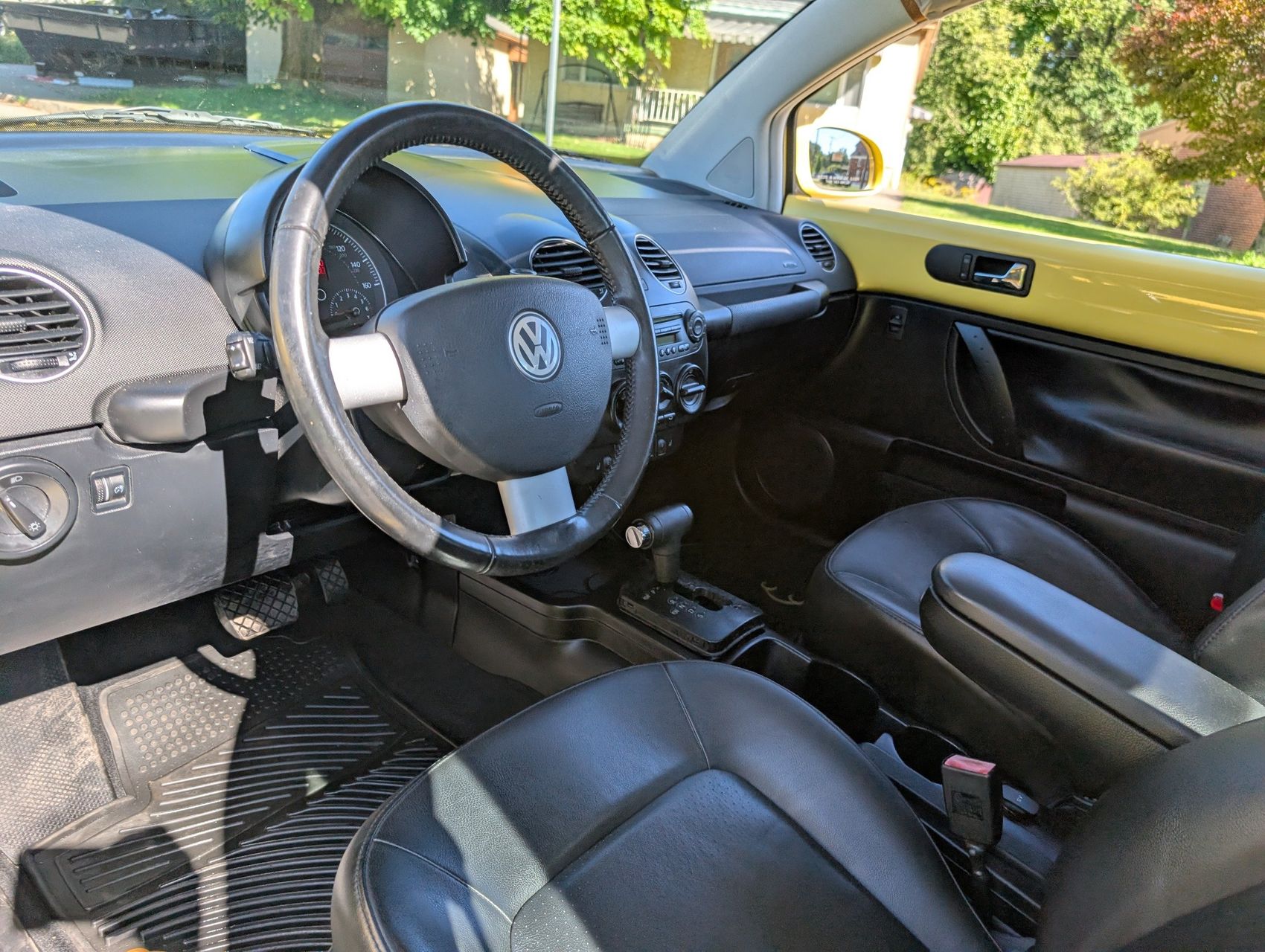 2008 Volkswagen New Beetle 45