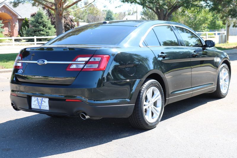 2014 Ford Taurus Photos