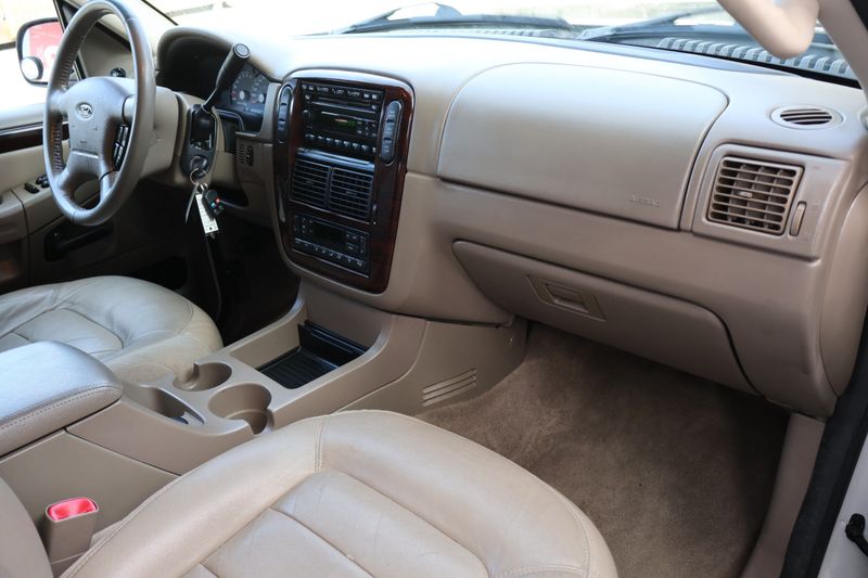 2004 Ford Explorer Limited | Victory Motors of Colorado