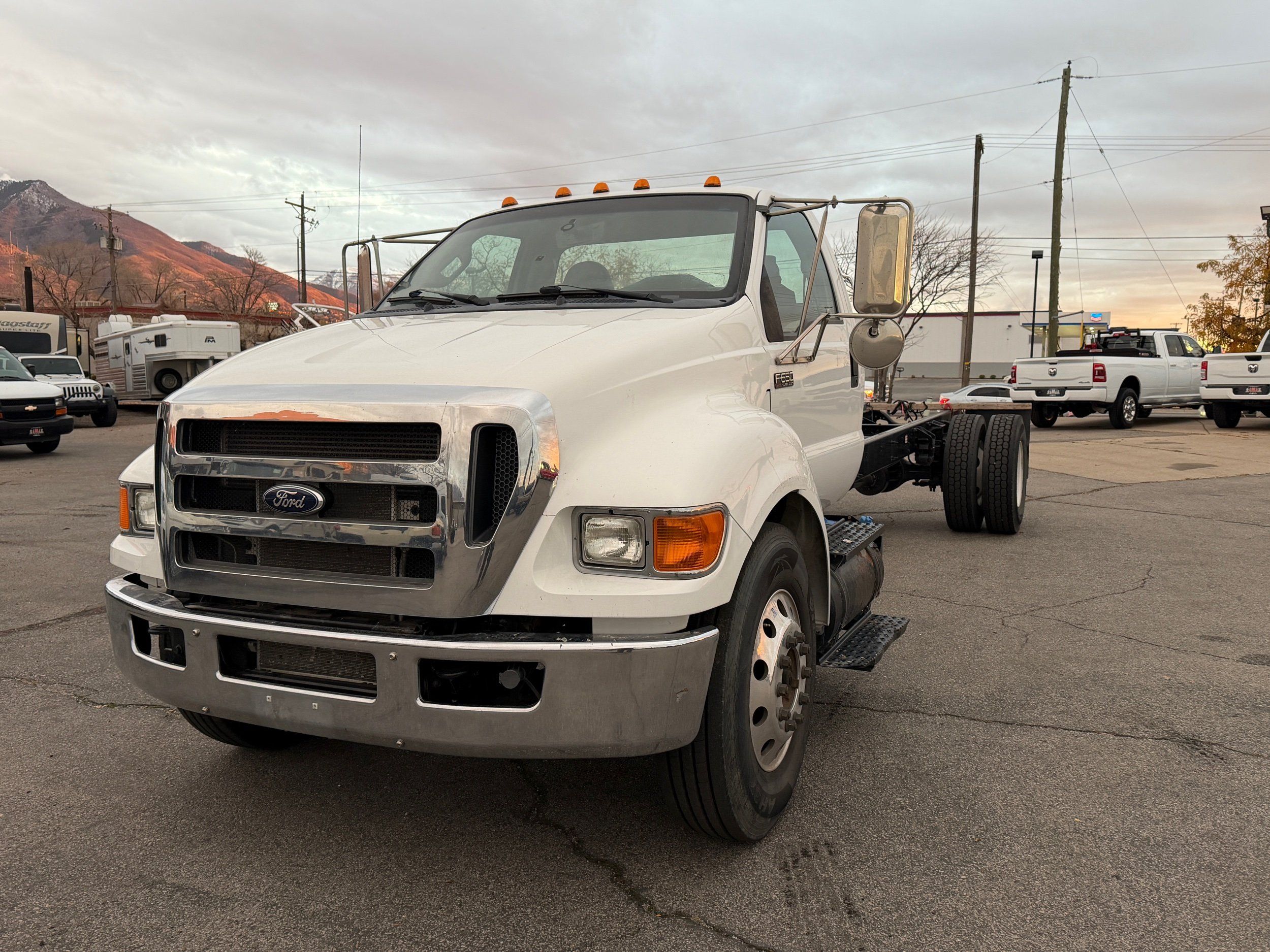 2013 Ford F-650 XLT SuperCab Pro Loader photo 2