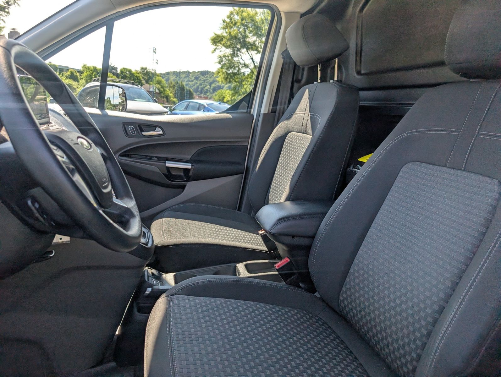 2021 Ford Transit Connect 47