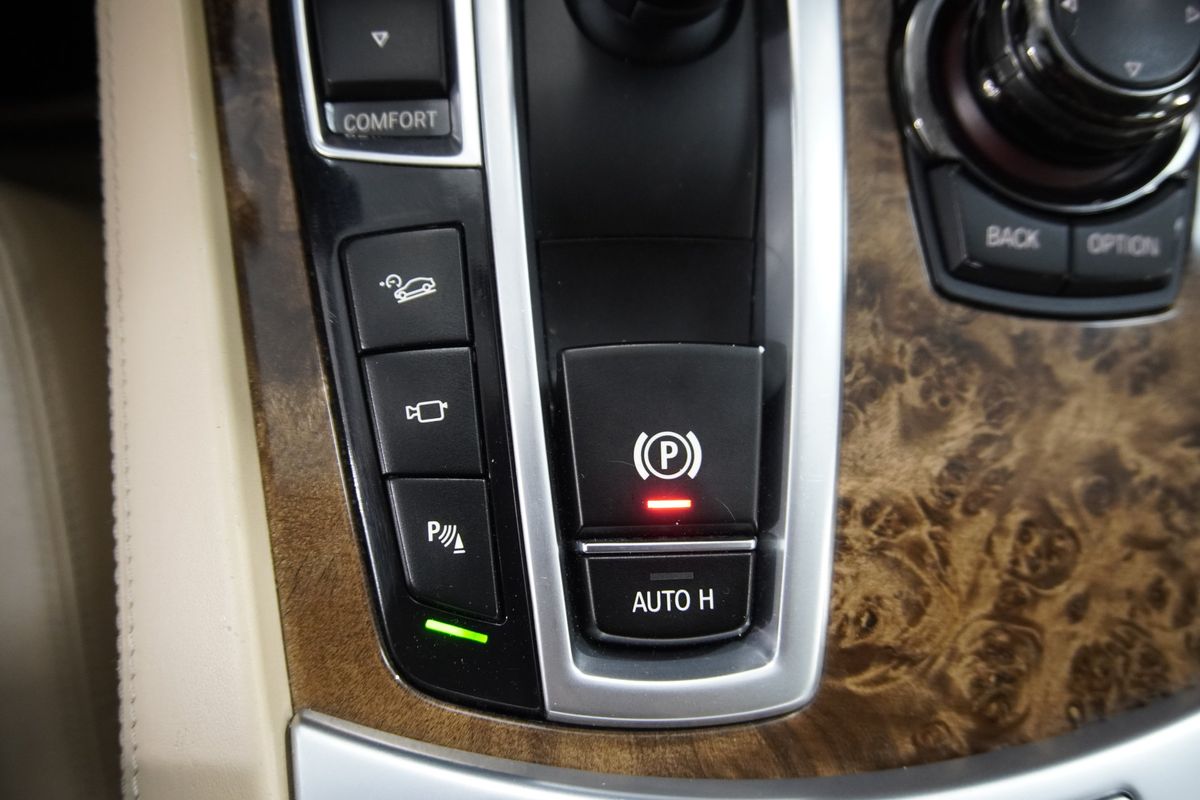 2013 BMW 7 Series 740Li xDrive