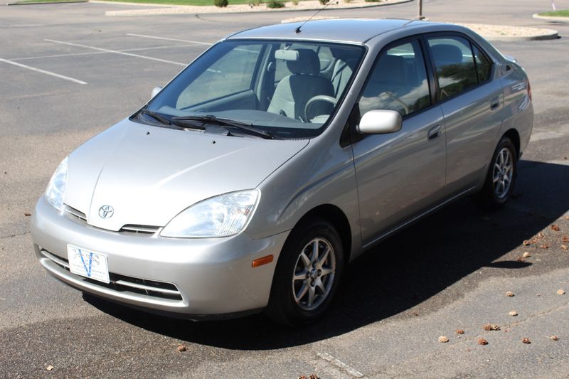 2001 Toyota Prius Photos